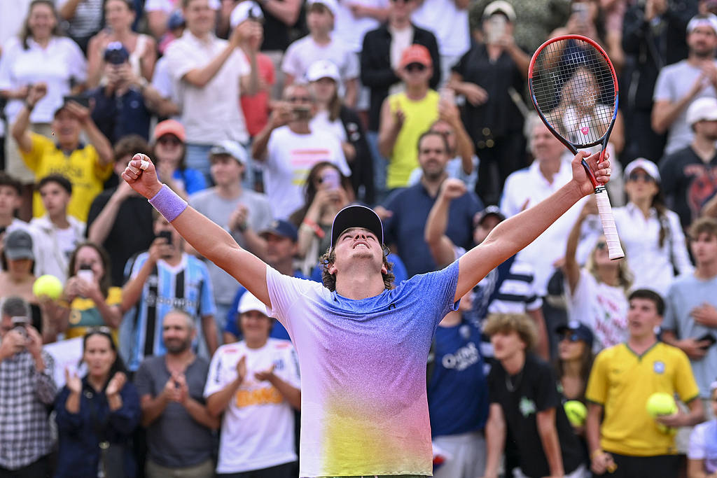 九游娱乐网页版-关于纳达尔新星大比分获胜表现突出，法国队前途光明！观众掌声雷动的信息