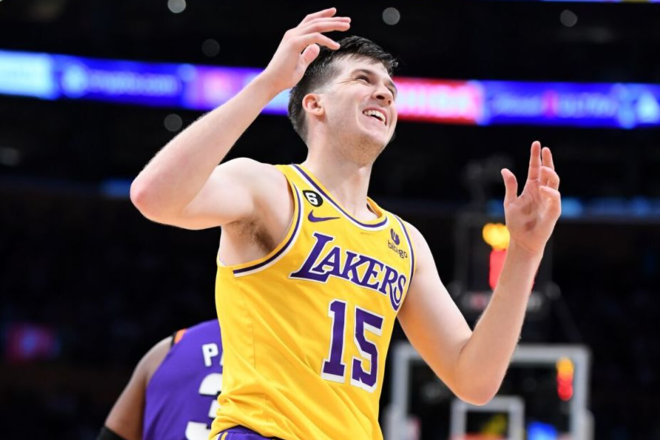 九游娱乐网页版-今晚体能课后，奥兰多魔术防线松动备战意甲，态度坚定，赛季目标并未改变的简单介绍