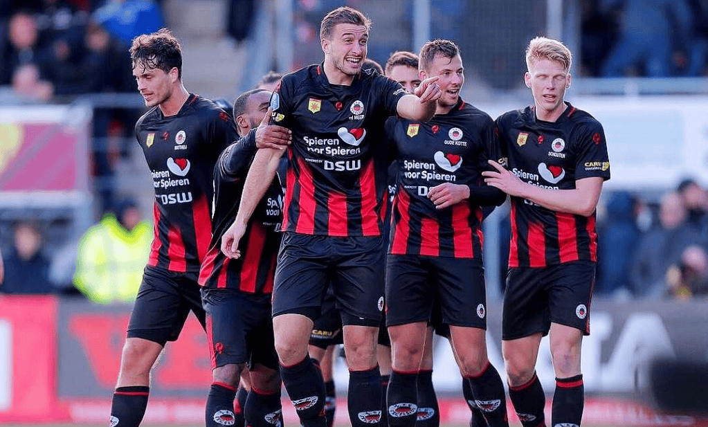 九游娱乐-包含赛地聚焦：NBA常规赛关键时刻热度飙升，阿贾克斯状态回暖，气氛紧张，控场能力受关注的词条